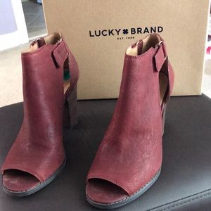 LB (Block Heel) Bootie (Great shape) 1 time wear